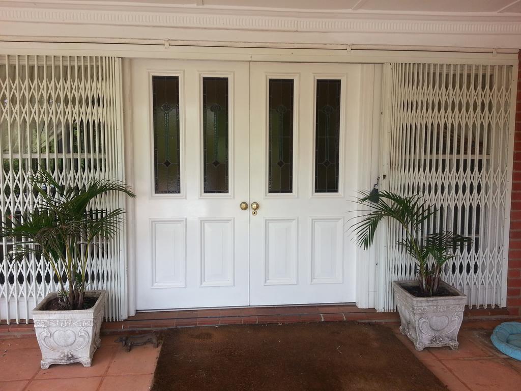 18 Pioneer Bnb Kloof Exterior photo