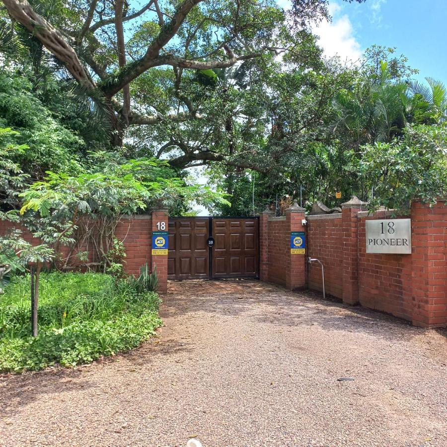 18 Pioneer Bnb Kloof Exterior photo