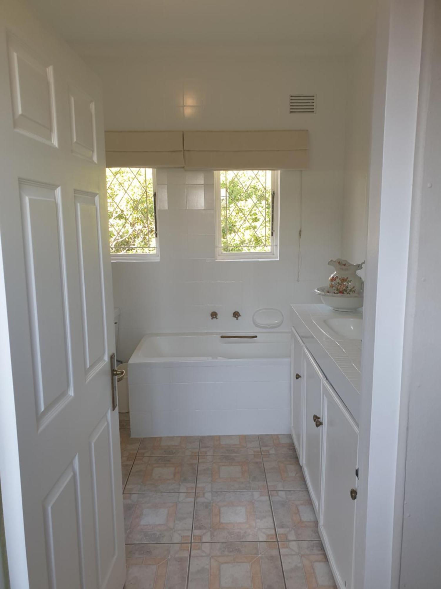 18 Pioneer Bnb Kloof Exterior photo